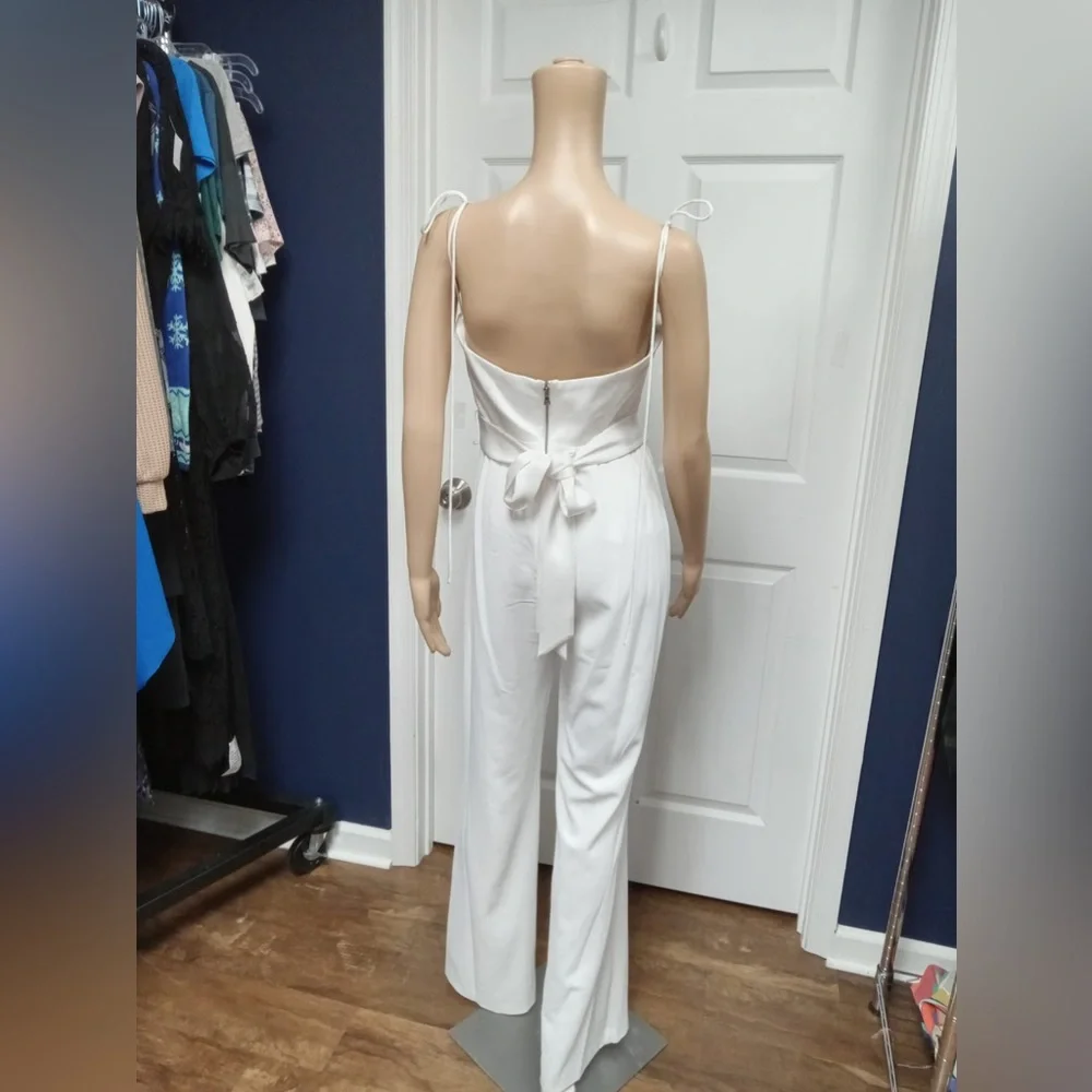 ALICE + OLIVIA
Primrose draped satin-paneled crepe halterneck jumpsuit - Picture 3 of 7